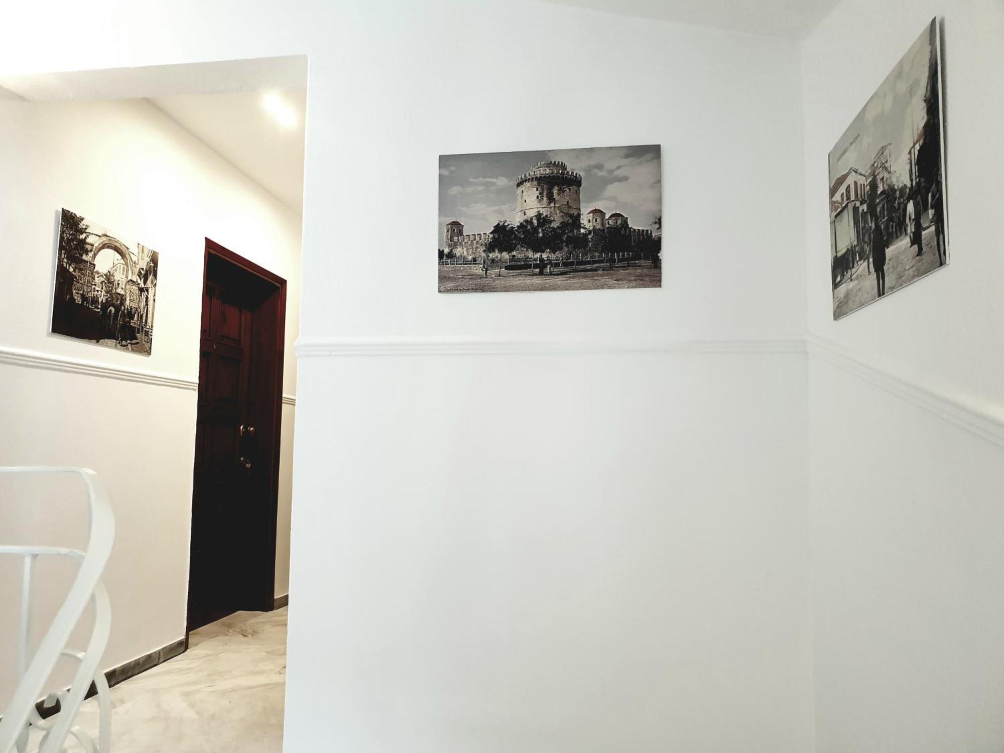 Eantos Studios And Suites Peraia  ภายนอก รูปภาพ